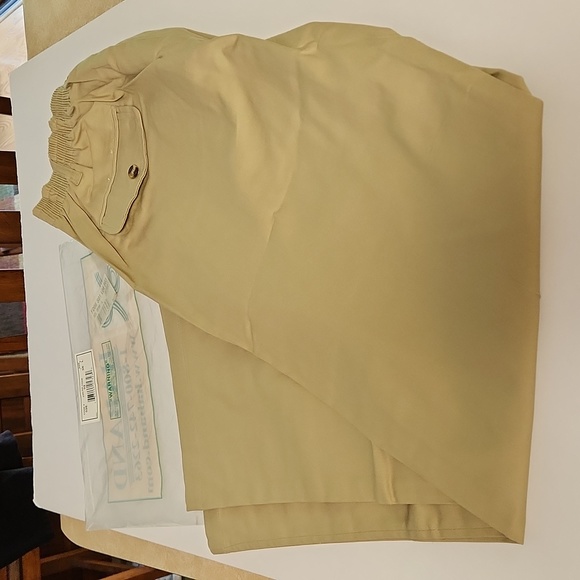 New in pkg Haband mens pants 36L - lightweight khaki - Picture 4 of 7
